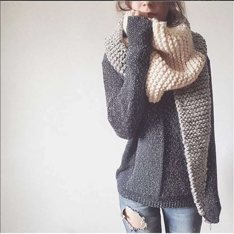 Pull et écharpe en tricot. Tricoter nouvelle activité tendance